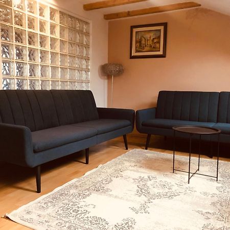 פרישטינה Central Apartment מראה חיצוני תמונה