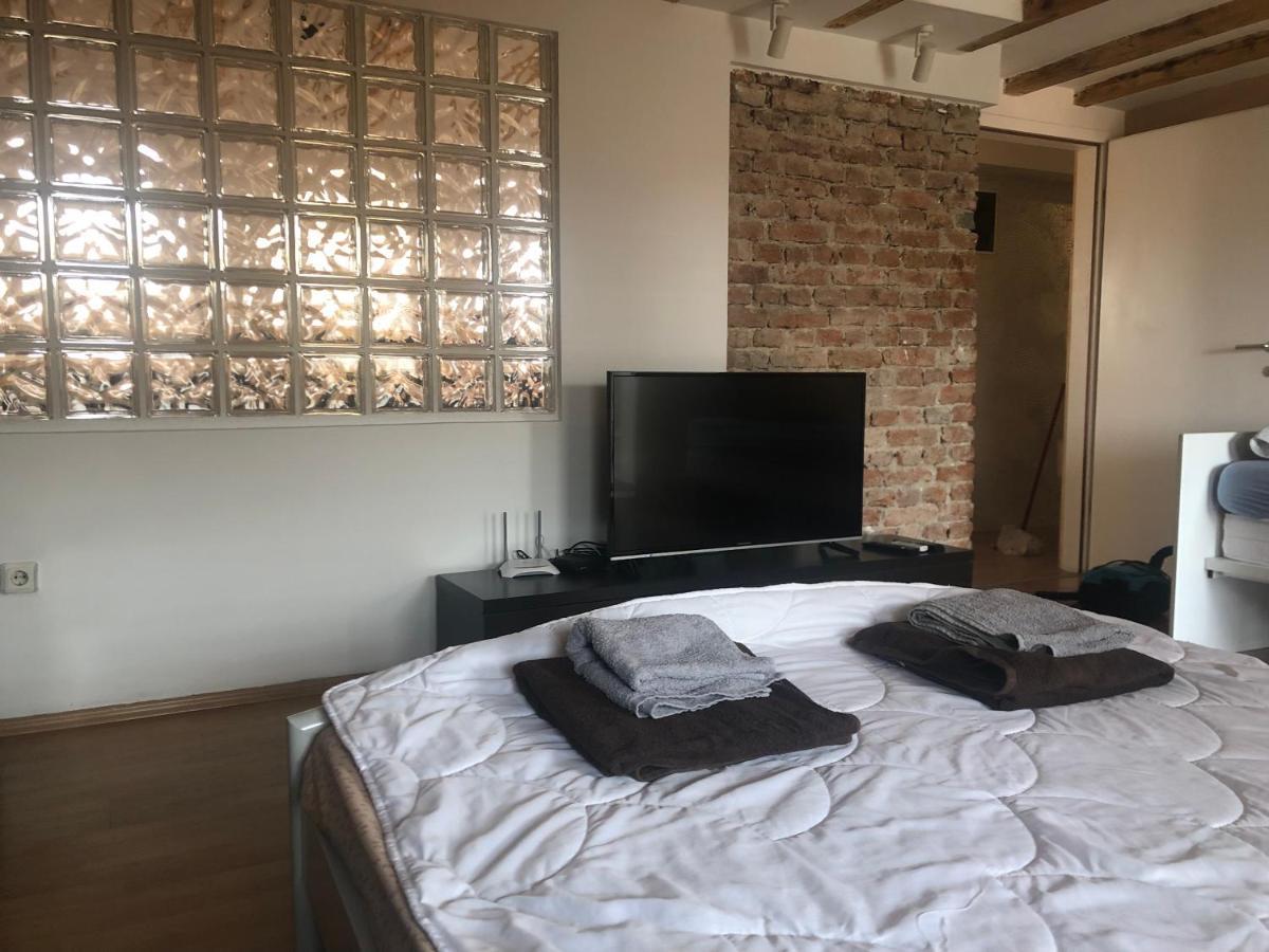 פרישטינה Central Apartment מראה חיצוני תמונה