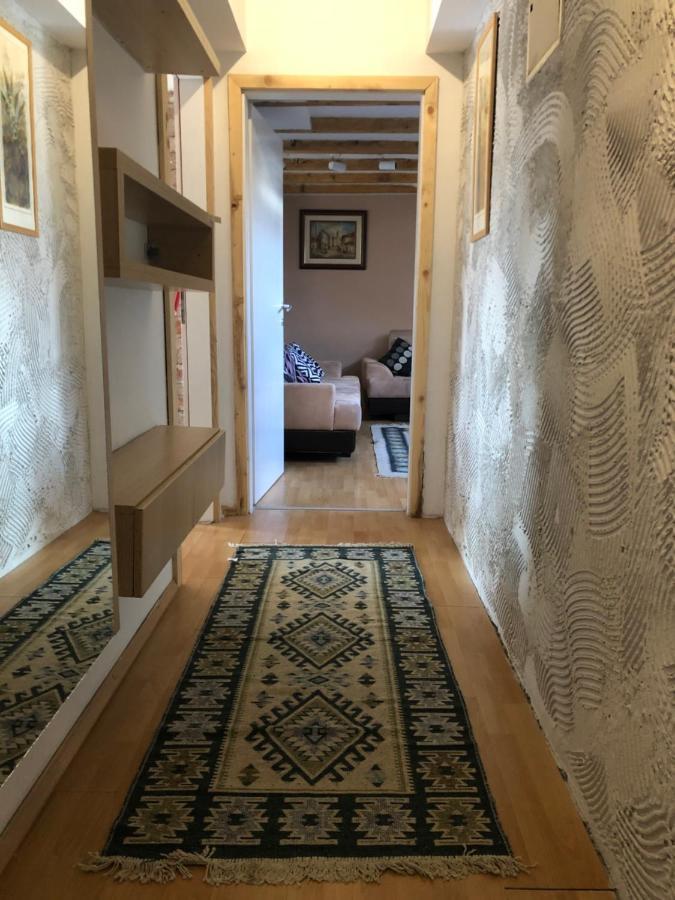 פרישטינה Central Apartment מראה חיצוני תמונה